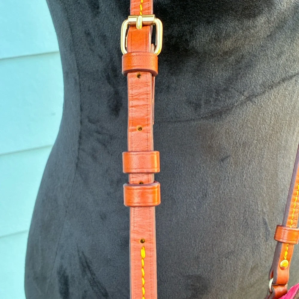 Dooney & Bourke nylon North South Triple Zip crossbody preppy, vacation, travel - Picture 7 of 7